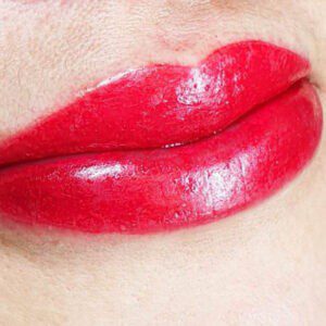 Aneta Budzinska makijaz permanentny usta