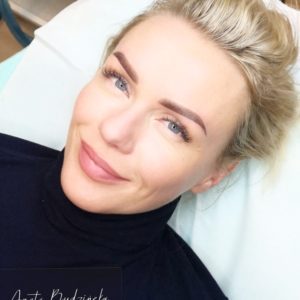 Aneta Budzinska makijaz permanentny brwi
