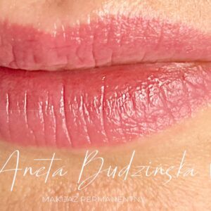 Aneta Budzinska makijaz permanentny usta