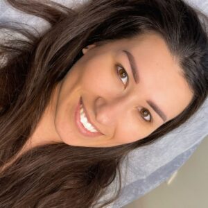 Aneta Budzinska makijaz permanentny brwi