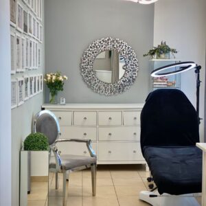Aneta Budzinska salon